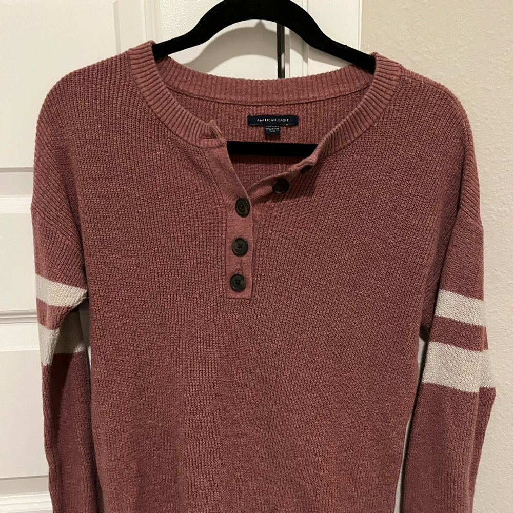 PINK SWEATER WITH STRIPED SLEEVES